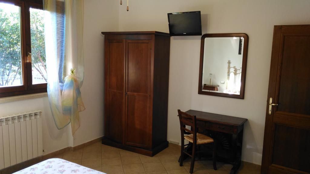 Villa San Nicola B&B Follonica Ruang foto